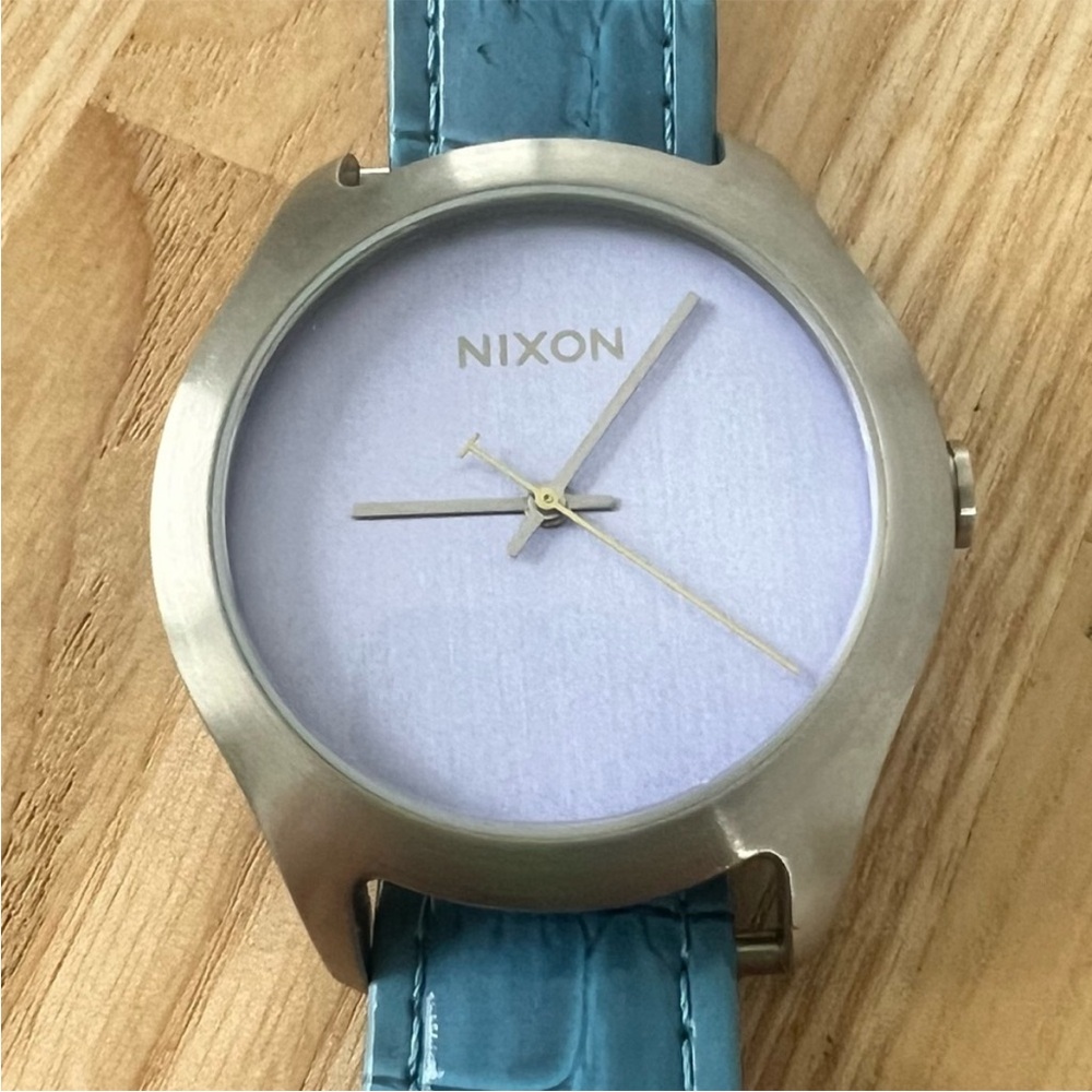 Nixon the Mod Clean stainless steel blue purple watch NEW BATTERY
